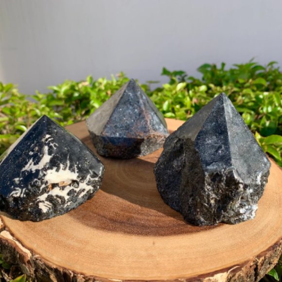 Black Tourmaline Polished Point, Crystal Grid Point, Boho Decor, Grounding Stone - Picture 4 of 6